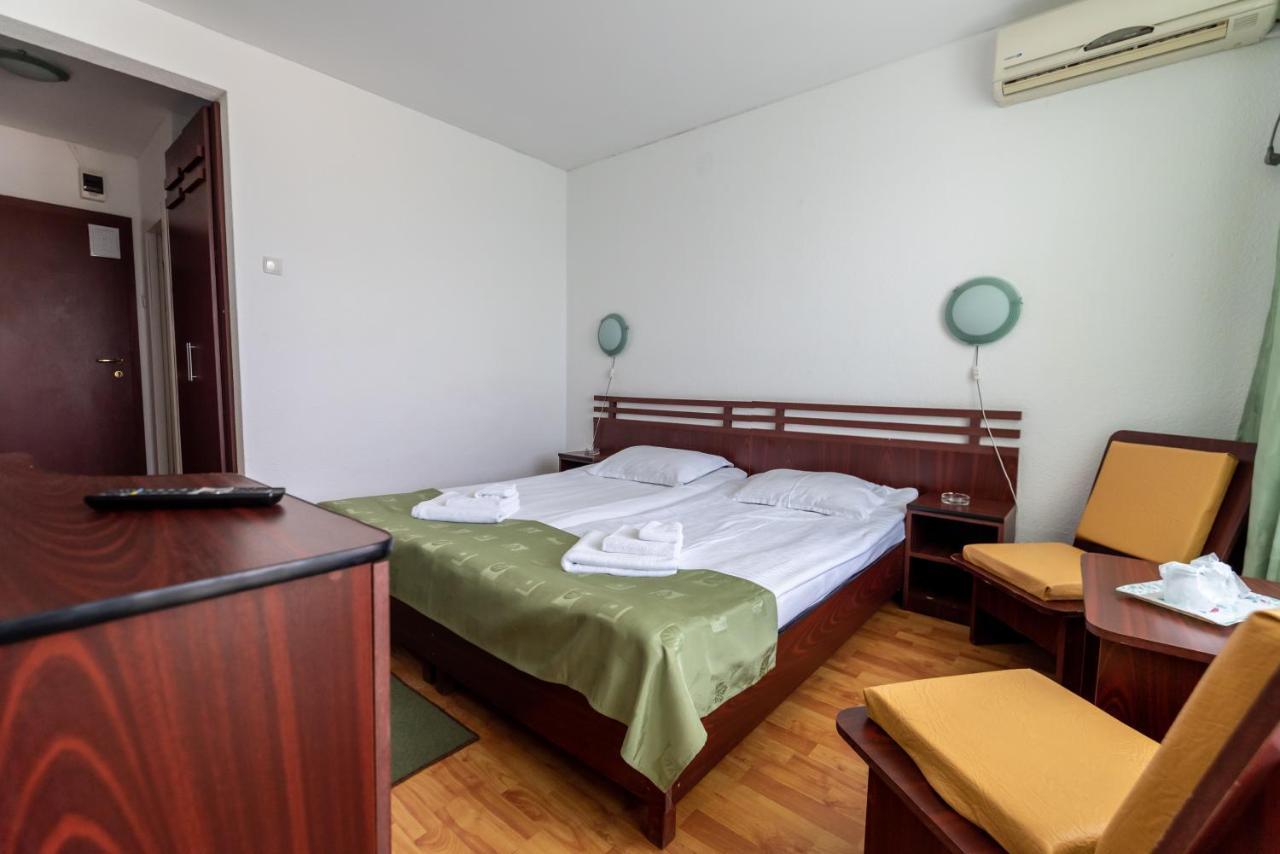 Hotel Capitol Юпітер Екстер'єр фото