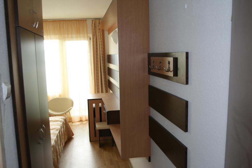 Hotel Capitol Юпітер Номер фото